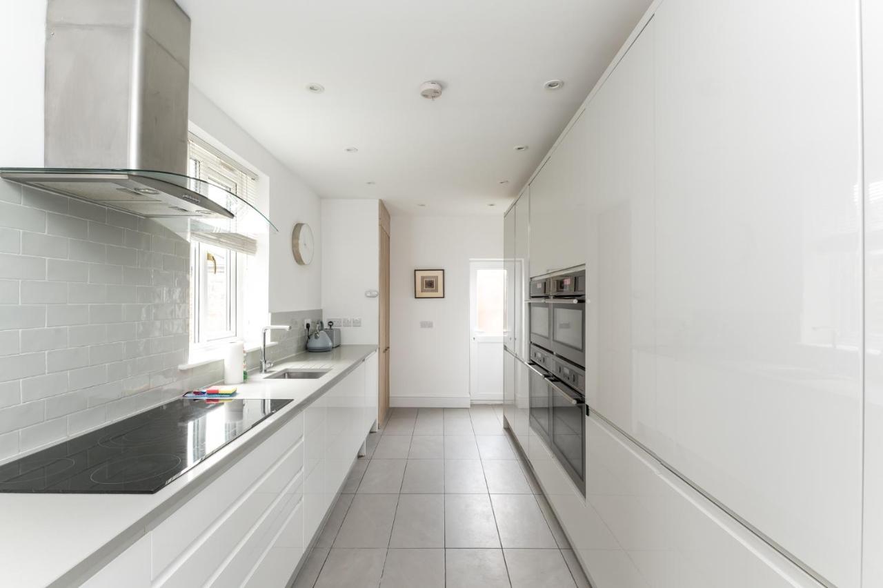 Stunning And Modern 5 Bed House I Pass The Keys Villa York Bagian luar foto