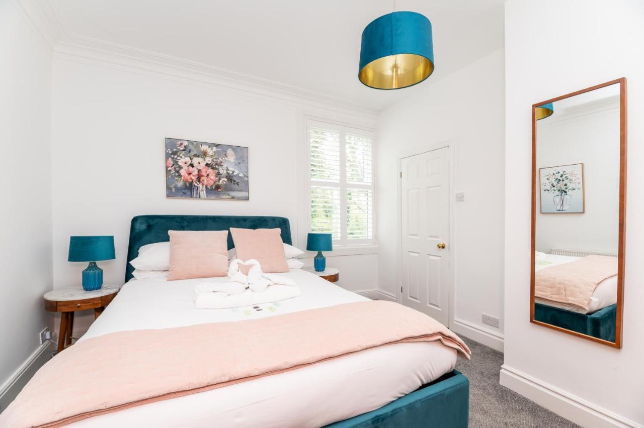 Stunning And Modern 5 Bed House I Pass The Keys Villa York Bagian luar foto