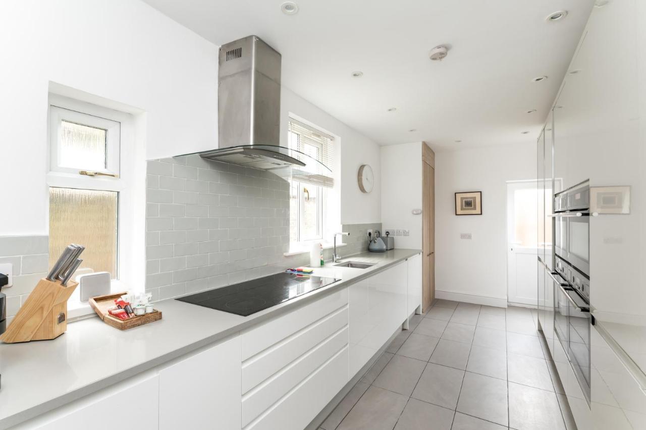 Stunning And Modern 5 Bed House I Pass The Keys Villa York Bagian luar foto